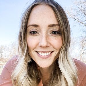 Meet your Posher, Claras